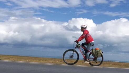 Qinghaihu Lake biking